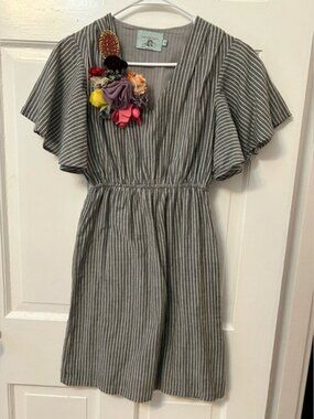 Judith March Floral Appliqué Gray and White Striped Flutter Sleeve Sundress Sz S